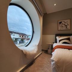 The Seven Room Near Tebrau and Mount Austin