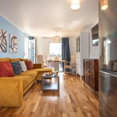 KGV Stays - Ocean View City Center Apartment