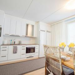 Central and Spacious Apartment for 4 with Sauna