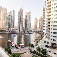 Spontaneous Sea View and High floor Studio Apartment breakfast included 2 people Dubai Marina