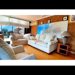 Amplio Depto 1 Habitacion y sofá cama, con estacionamiento en el golf las condes