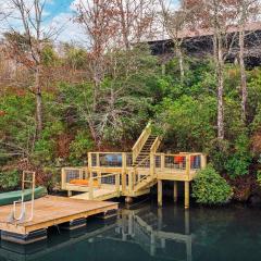 Lake Lahusage Front - Private Dock, Game Room