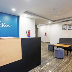 Hotel O Moody Moon Blue