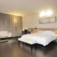Jinjiang Inn Select Urumqi Midong Avenue