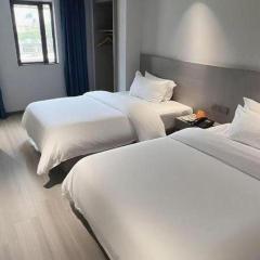 7 Days Inn Guiyang Qianlingshan Park Beijing Road Metro Station