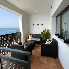 Moderno apartamento frente al mar