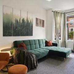 Cozy Sheffield Retreat 3BR, 2BA, Parking & WiFi