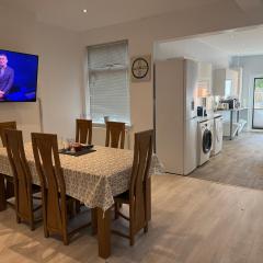Spacious John York House & Parking