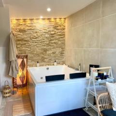 Atelier chaleureux 40m2 - Jacuzzi - proche CDG Parc des expo