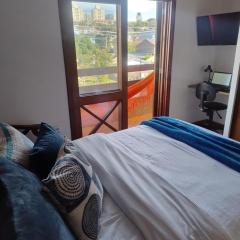 Sobrado 4 km do Shopping Iguatemi, Parque Germânia e Hosp Conceição