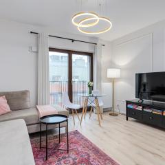 Perfect Location - Modern Riverside Apartment