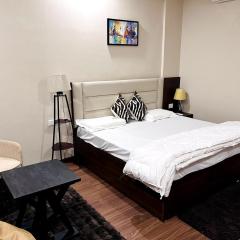 PrimeStays Omaxe ITC, Greater Noida