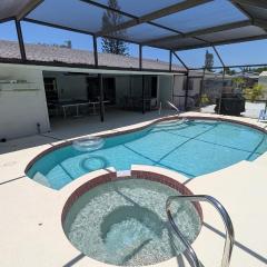 3 bedroom, 6 beds, Heated Pool, Spa, BBQ, Fire Pit