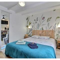 Le Tigîte B&B - Suite d'hôtes avec entrée privée, petit-déj autonome et linge fourni, lit Queen size et canapé BZ