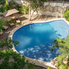 La Veleta Hotel - Sunset Hideaway - Pool View