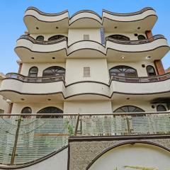 Townhouse The Premier View Near ISKCON Temple Noida