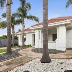 Marble Sands Beachside House Rye