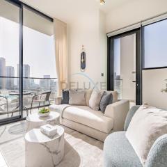 Minutes from Circle Mall, Grocery Stores & Bus Stop 2BR with Mini Private Pool on Balcony, Binghatti Tulip, Jumeirah Village Circle by Deluxe Holiday Homes