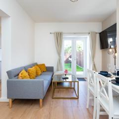 Open Mind Property - Cozy 4BR Flat & HotTub, Bognor