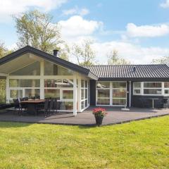 Holiday Home Riaan - 200m from the sea by Interhome