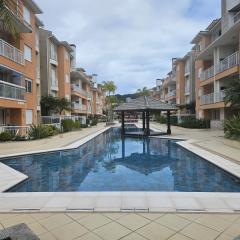 ESPLÊNDIDO CONDOMÍNIO-INGLESES NORTE- A 100 m DA PRAIA