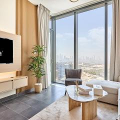 STAY BY LATINEM Luxury 1BR Holiday Home CB 1807 Near Downtown