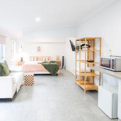 Pink Muse, 3 Mins To Ettalong Beach