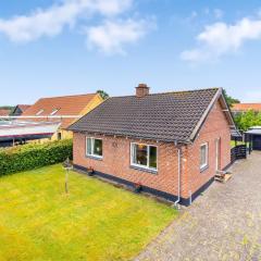 Holiday Home Kirsi - from the sea by Interhome