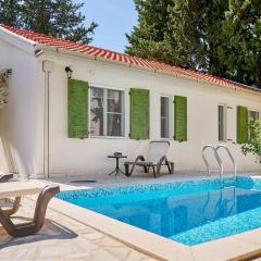 Mediterranean vacation home with pool Petrovac