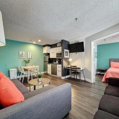 Two bed condo in Parkway Palms Resort