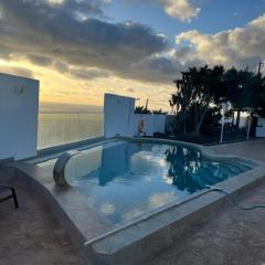 Acogedor Apartamento para 6 con Piscina y BBQ