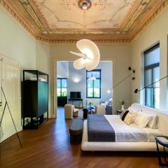 84 Luxury Suites in Center of Athens