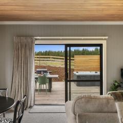 Stagford Barn - with private Hot Tub