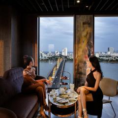 MOONLIGHT Hotel & Suites - High floor, River view, Dragon Bridge view, City view
