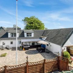 Apartment Veronica - 700m from the sea by Interhome