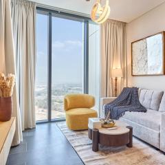 STAY BY LATINEM Luxury 1BR Holiday Home CB 1409 Near Burj Khalifa