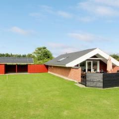 Holiday Home Halli - 700m from the sea by Interhome