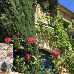 La Maison près de la Fontaine