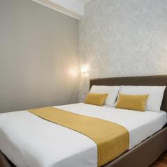 Modern City Life 3 Apartments near Fiera Milano City - 800m from Domodossola M5