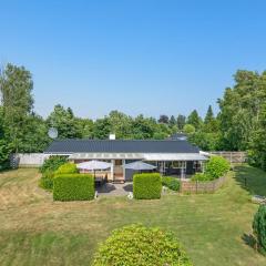 Holiday Home Monja - 350m from the sea by Interhome