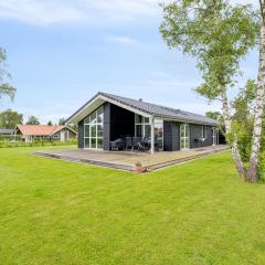Holiday Home Hæryst - 300m from the sea by Interhome