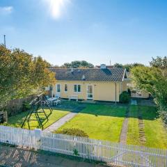 Holiday Home Julie - 700m from the sea by Interhome