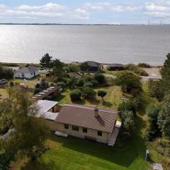 Holiday Home Svanborg - 40m from the sea by Interhome
