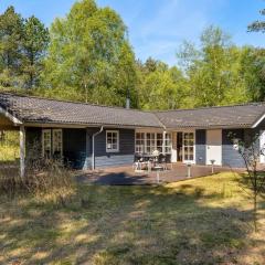 Holiday Home Eikka - 1km from the sea by Interhome