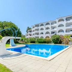 Cozy 1-Bedroom Apartment, Pool, Central Albufeira