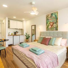 Ponderosa 208 apartment Las Americas