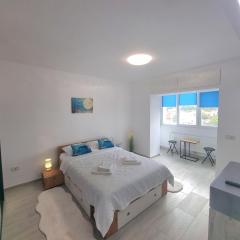 Modern Studio - to AquaPark Amazonia, Babeş Hospital and Cardiology