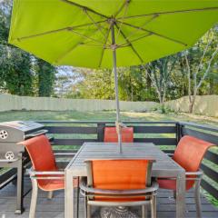 Private Fenced Yard - Fireplace - Free Parking