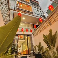 Ancient street view 5BR Balcony Hoan Kiem lake