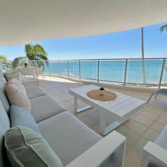 Amazing Water View Apartment Pool Gym Parking